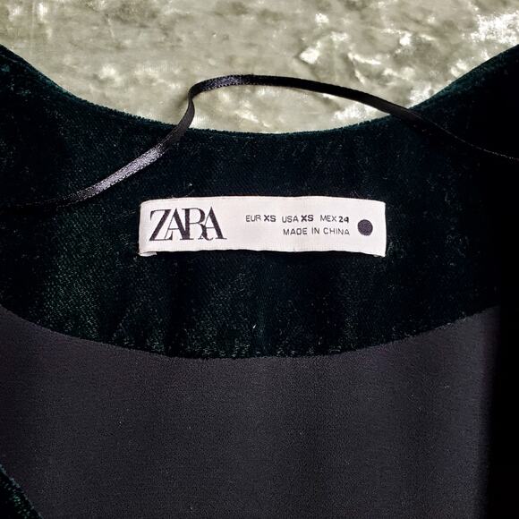 Zara Emerald Green Velvet Pearl Button Blazer - Picture 6 of 10